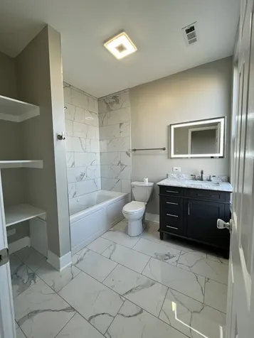 501 West 60th Place Chicago IL 60621