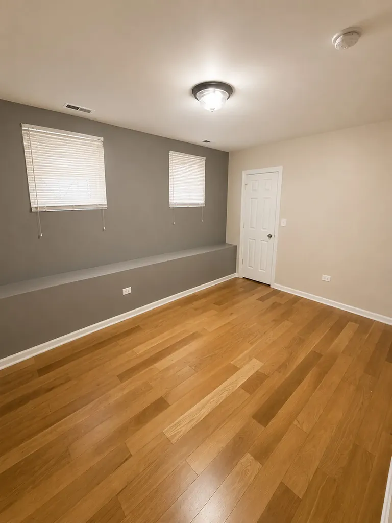 4207 South Indiana Avenue Chicago IL 60653