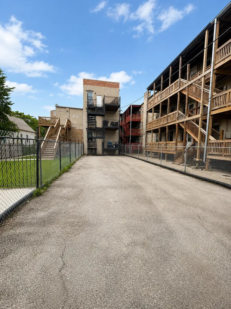 4207 South Indiana Avenue Chicago IL 60653