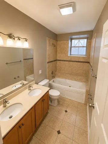 4207 South Indiana Avenue Chicago IL 60653