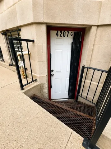 4207 South Indiana Avenue Chicago IL 60653