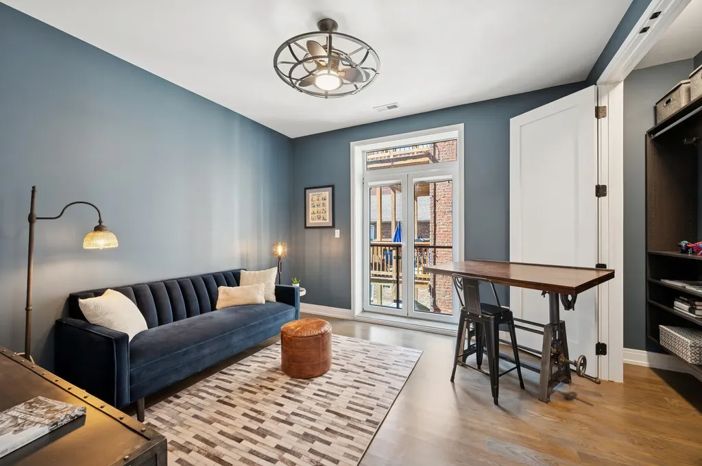 231 West Scott Street Chicago IL 60610