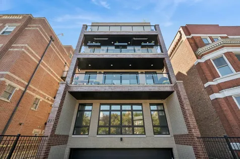 231 West Scott Street Chicago IL 60610
