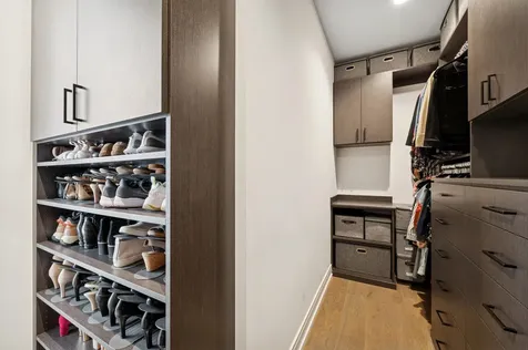 231 West Scott Street Chicago IL 60610