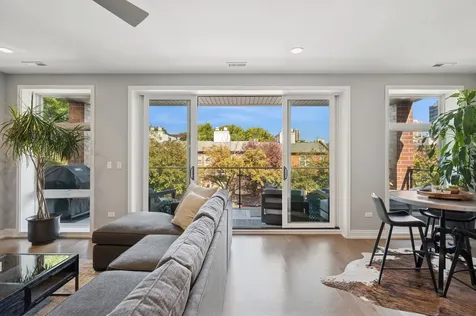 231 West Scott Street Chicago IL 60610