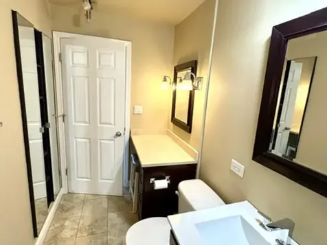 1360 North Sandburg Terrace Chicago IL 60610