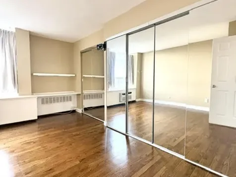 1360 North Sandburg Terrace Chicago IL 60610