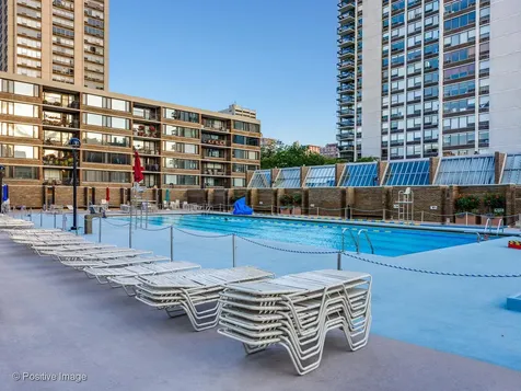 1360 North Sandburg Terrace Chicago IL 60610