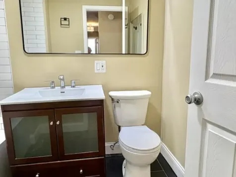 1360 North Sandburg Terrace Chicago IL 60610