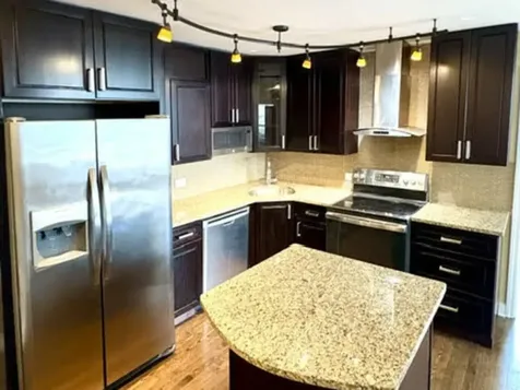 1360 North Sandburg Terrace Chicago IL 60610
