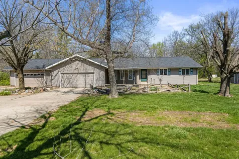 1150 East Cr 800 N Sullivan IL 61951