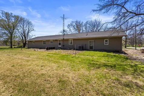 1150 East Cr 800 N Sullivan IL 61951