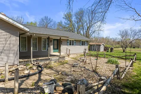 1150 East Cr 800 N Sullivan IL 61951