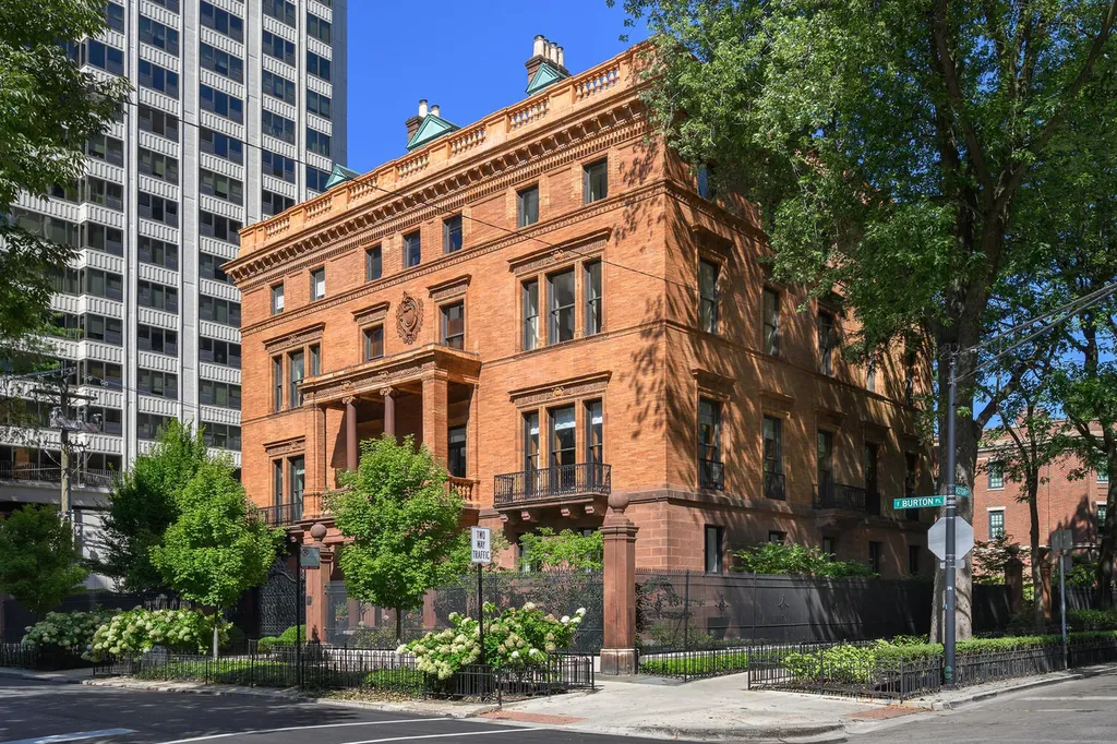 1500 North Astor Street Chicago IL 60610