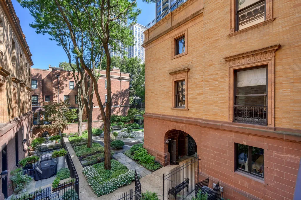 1500 North Astor Street Chicago IL 60610