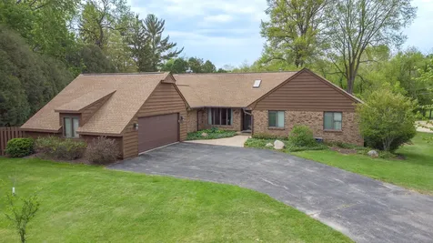 1430 Sylvan Court Freeport IL 61032