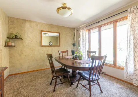 1430 Sylvan Court Freeport IL 61032