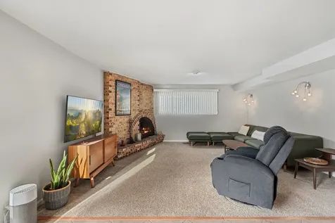 9330 Murray Court Morton Grove IL 60053