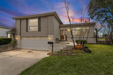 9330 Murray Court Morton Grove IL 60053