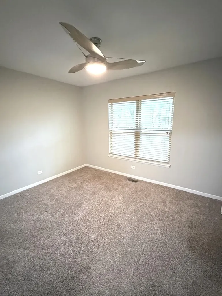 4530 South Woodlawn Avenue Chicago IL 60653