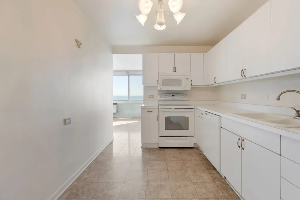 1440 North Lake Shore Drive Chicago IL 60610