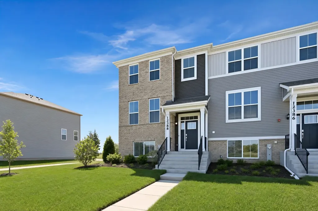 12388 Tinsley Street Huntley IL 60142