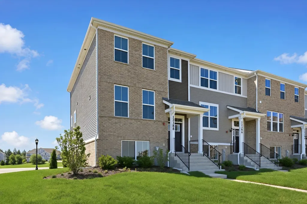12388 Tinsley Street Huntley IL 60142
