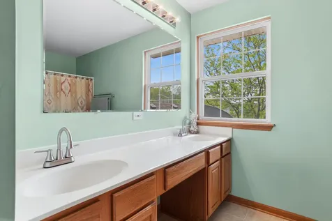 414 Coventry Circle Glendale Heights IL 60139