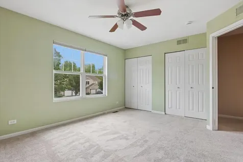 2257 Flagstone Lane Carpentersville IL 60110