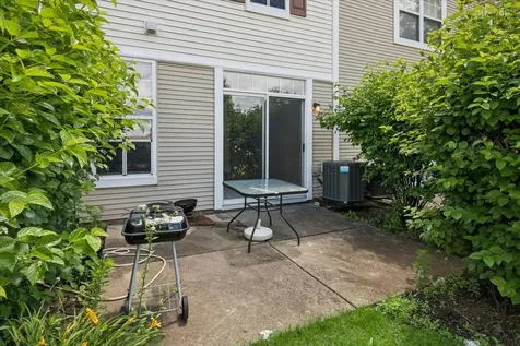 2257 Flagstone Lane Carpentersville IL 60110