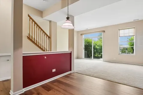2257 Flagstone Lane Carpentersville IL 60110