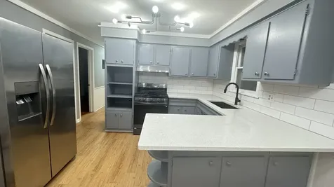 6118 West Gunnison Street Chicago IL 60630