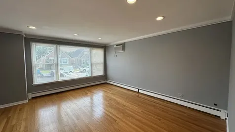 6118 West Gunnison Street Chicago IL 60630