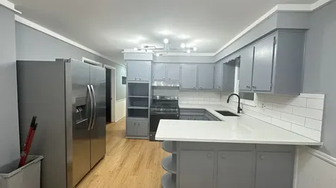 6118 West Gunnison Street Chicago IL 60630