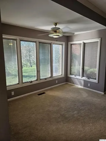 128 Knollwood Quincy IL 62301