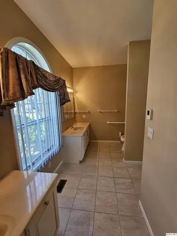 128 Knollwood Quincy IL 62301