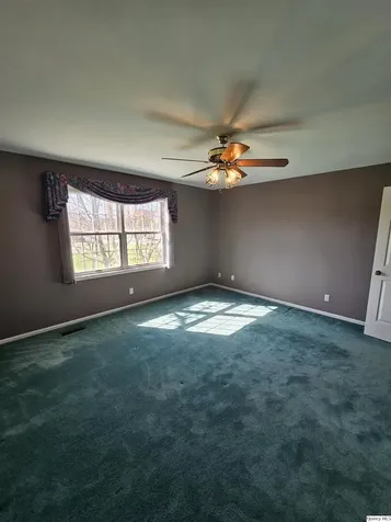 128 Knollwood Quincy IL 62301