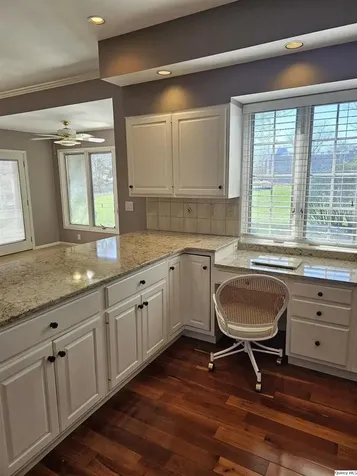 128 Knollwood Quincy IL 62301