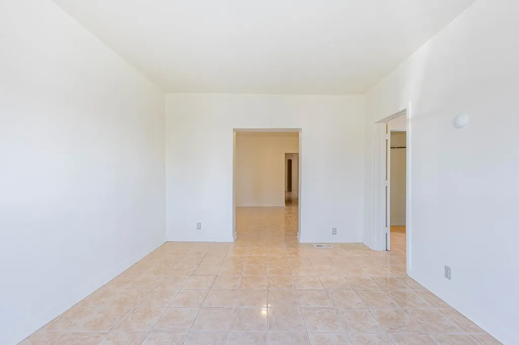 3748 South Parnell Avenue Chicago IL 60609