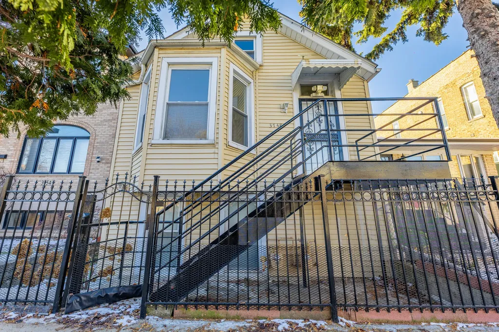 3748 South Parnell Avenue Chicago IL 60609