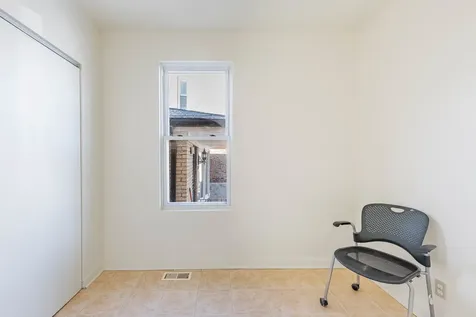 3748 South Parnell Avenue Chicago IL 60609