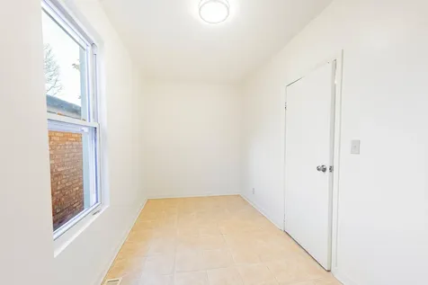 3748 South Parnell Avenue Chicago IL 60609