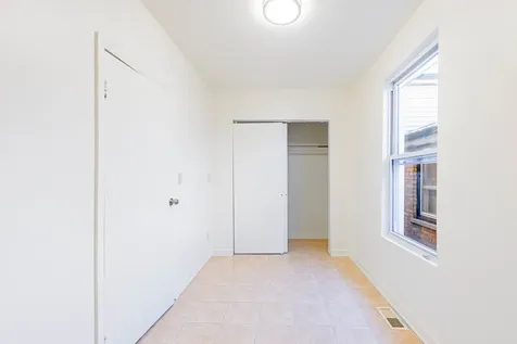 3748 South Parnell Avenue Chicago IL 60609