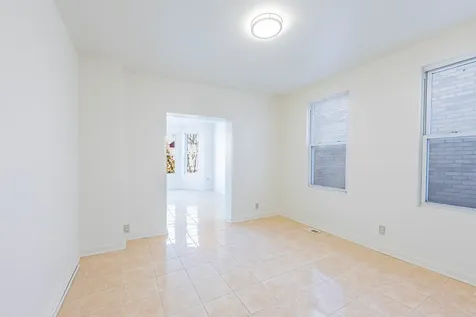 3748 South Parnell Avenue Chicago IL 60609