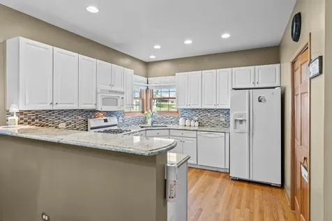 41604 North Hunt Club Road Wadsworth IL 60083