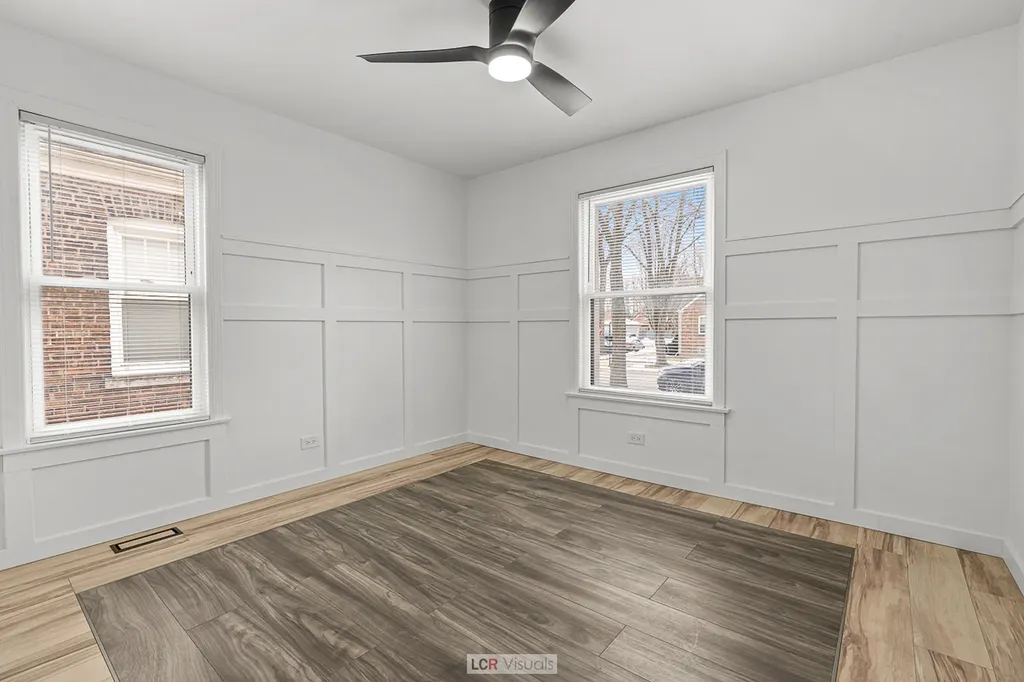 11055 South Avenue C Chicago IL 60617