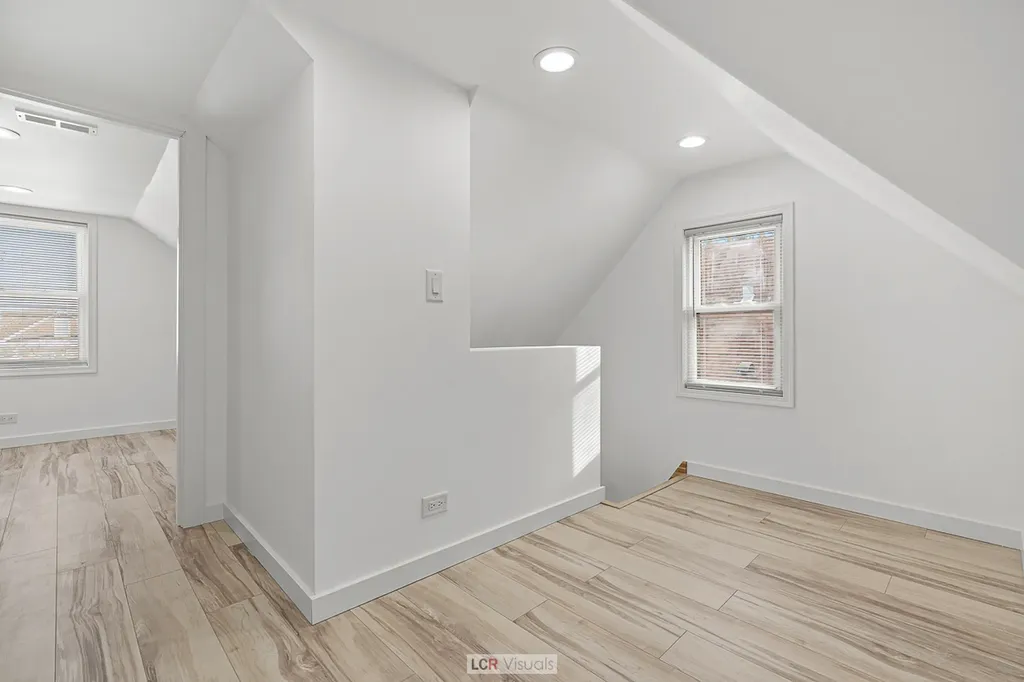 11055 South Avenue C Chicago IL 60617