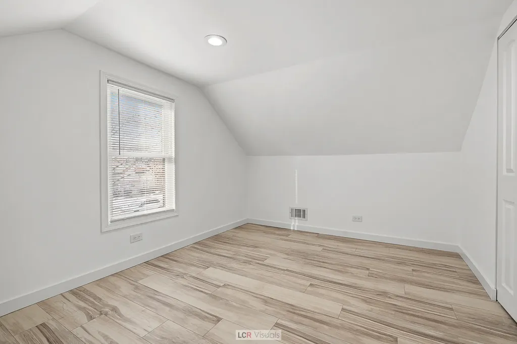 11055 South Avenue C Chicago IL 60617