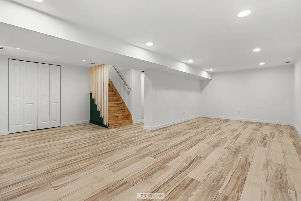 11055 South Avenue C Chicago IL 60617