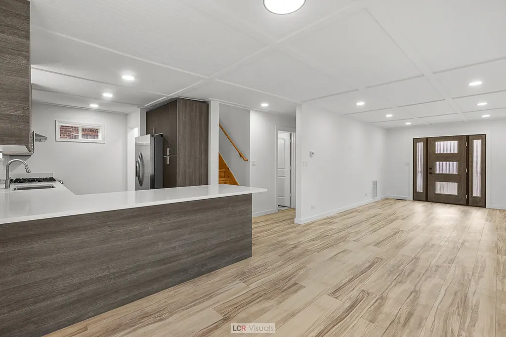 11055 South Avenue C Chicago IL 60617